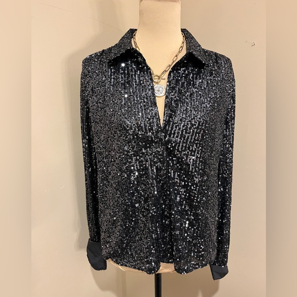 Ontwelfth Elegant Black Collared Hidden Button Sequin Blouse, size M